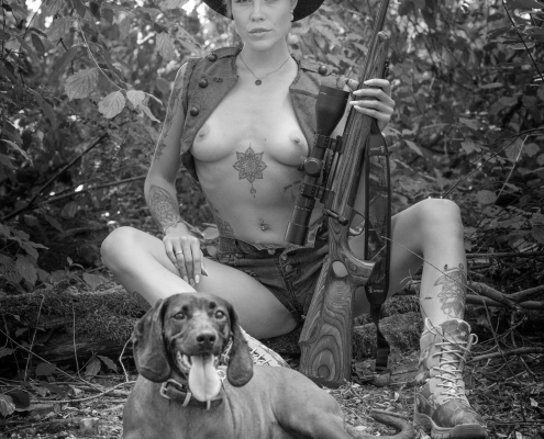 20260622_Miri_Bee_Hunting_Girl_54_bnw